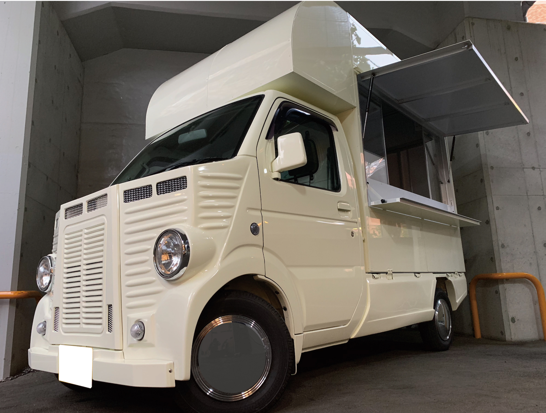 はじめてのキッチンカーのモデルキッチンカー