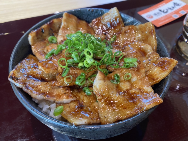 豚丼