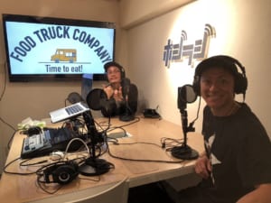 ポジラジに代表の浅葉郁男が出演している様子その３