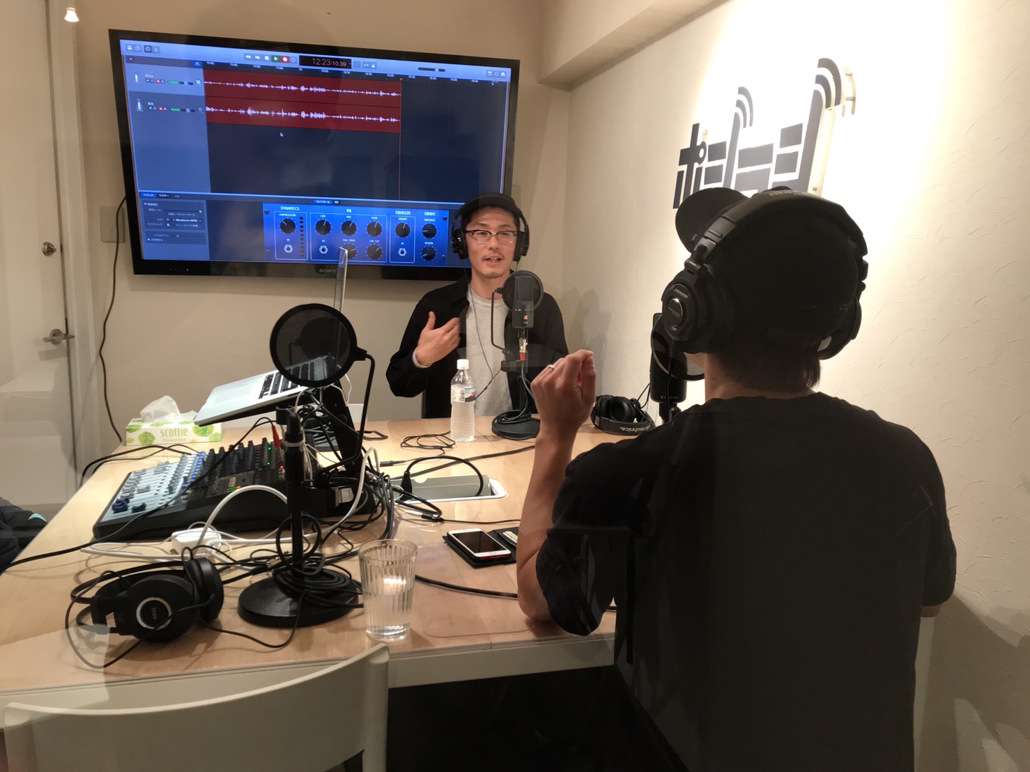 ポジラジに代表の浅葉郁男が出演している様子その２