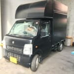 軽トラックのキッチンカー(マッドブラック)01
