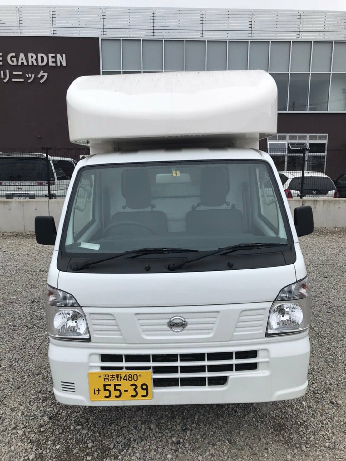 軽トラック Nissan クリッパーのキレイなキッチンカー 移動販売車 キッチンカー の製作 フードトラックカンパニー 公式