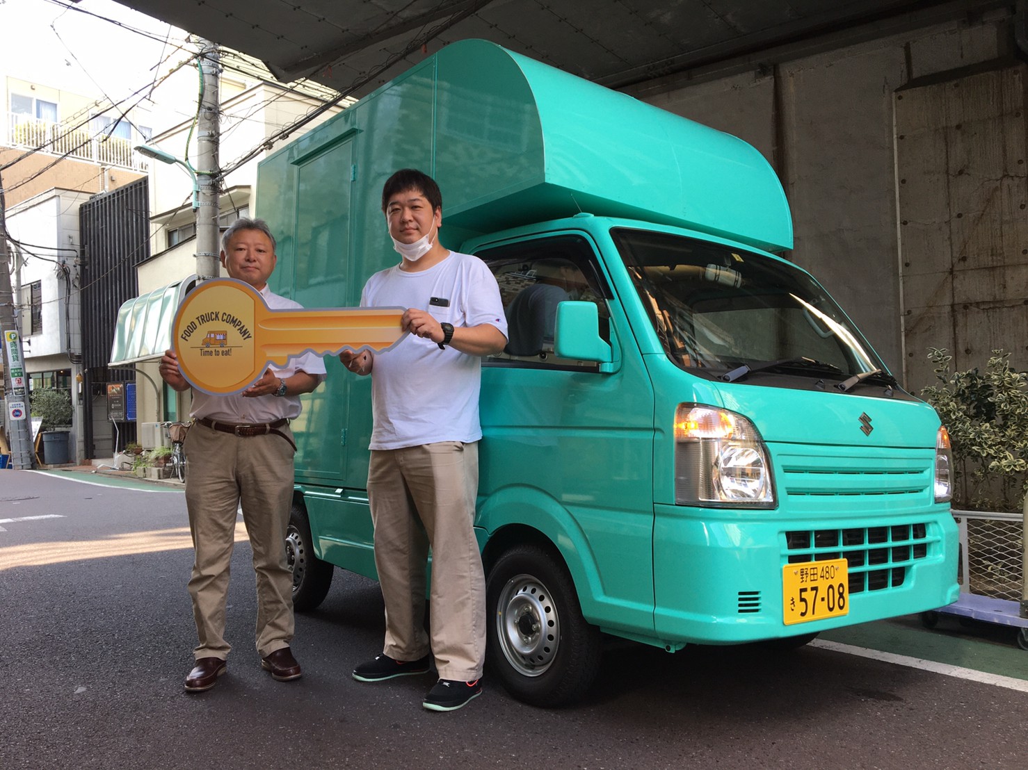 千葉県野田市の有限会社田代新聞店様の ハムチーズホットサンド キッチンカーを製作しました 移動販売車 キッチンカー の製作 フードトラックカンパニー 公式