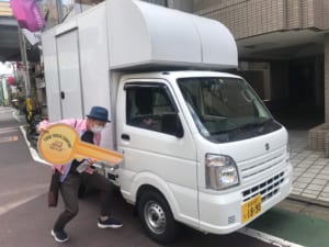 大阪府泉南郡の秋山様の「唐揚げ」キッチンカーを製作しました。