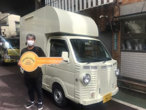 東京都目黒区の株式会社フロムエイジア様の「ガパオライス」キッチンカーを製作しました。