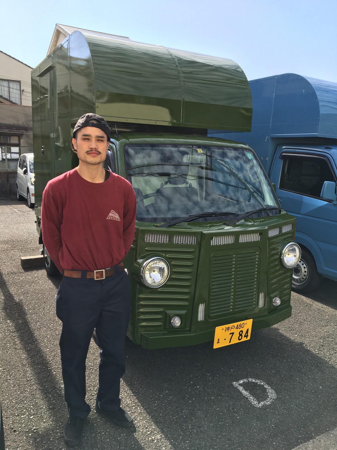 兵庫県神戸市の安黒様の カレー キッチンカーを製作しました 移動販売車 キッチンカー の製作 フードトラックカンパニー 公式