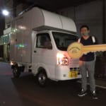 神奈川県鎌倉市のスパイスアップカリーセブン様の「カレー」キッチンカーを製作しました。