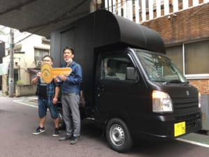 東京都港区の株式会社セブンファイブスターズ様の「弁当」キッチンカーを製作しました。