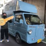 神奈川県藤沢市のsurFood株式会社様の「ハンバーガー」キッチンカーを製作しました。