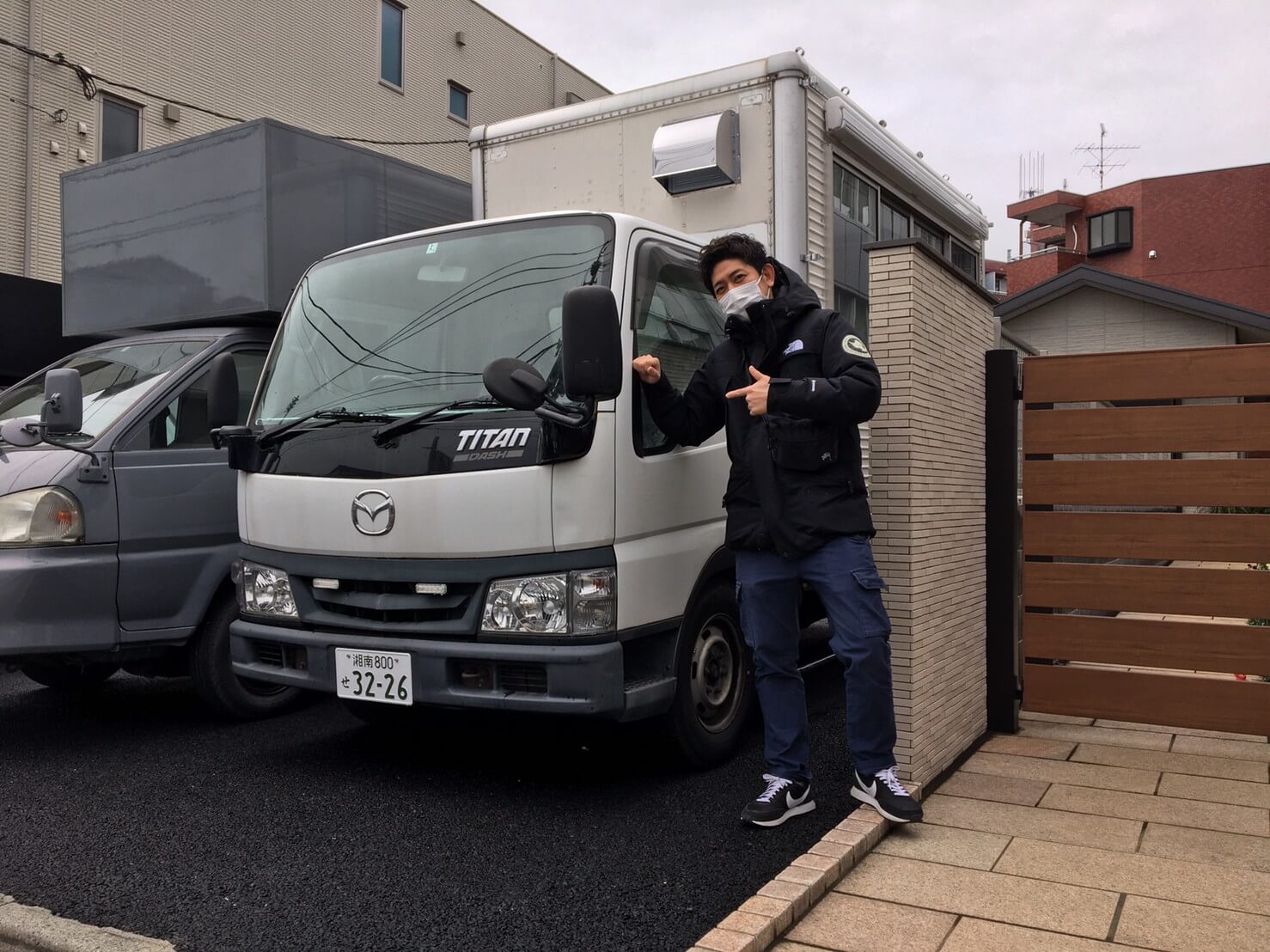 神奈川県三浦郡の今井潤様の ホットドッグ キッチンカーを製作しました 移動販売車 キッチンカー の製作 フードトラックカンパニー 公式