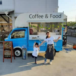 兵庫県赤穂市の橋口様の「ロコモコ丼」のキッチンカーを製作させていただきました