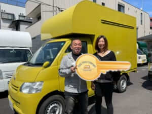 埼玉県さいたま市のジョイナス株式会社の「パン」のキッチンカーを製作させていただきました。