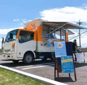 福島県郡山市「星総合病院」様の「福島県の野菜・果物・食品」にこだわったメニューのキッチンカーを製作させていただきました