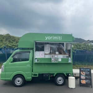 香川県三豊市秋山裕子様の「ホットサンド」のキッチンカーを製作させていただきました。