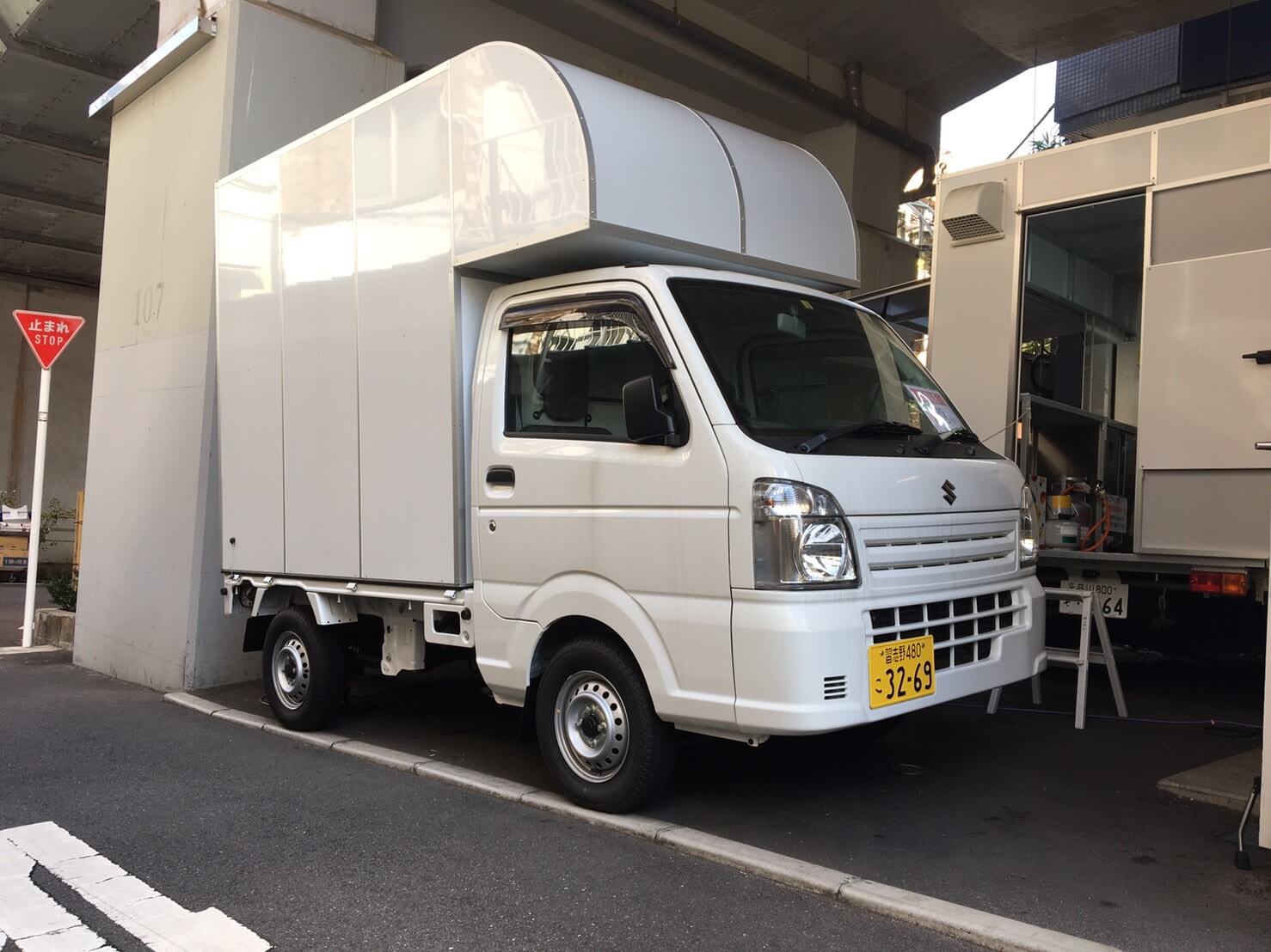 店頭在庫【軽トラック】SUZUKI/キャリイのキッチンカー（即納可 