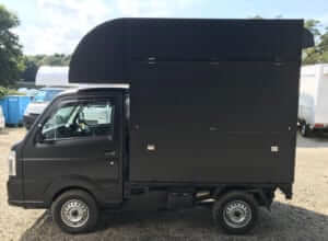 茨城県笠間市TRAVELING様のコーヒーのキッチンカーを製作させていただきました。