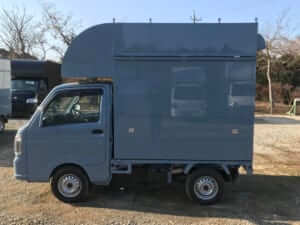 【軽トラック】SUZUKI/キャリイのホリゾンブルーのキッチンカー