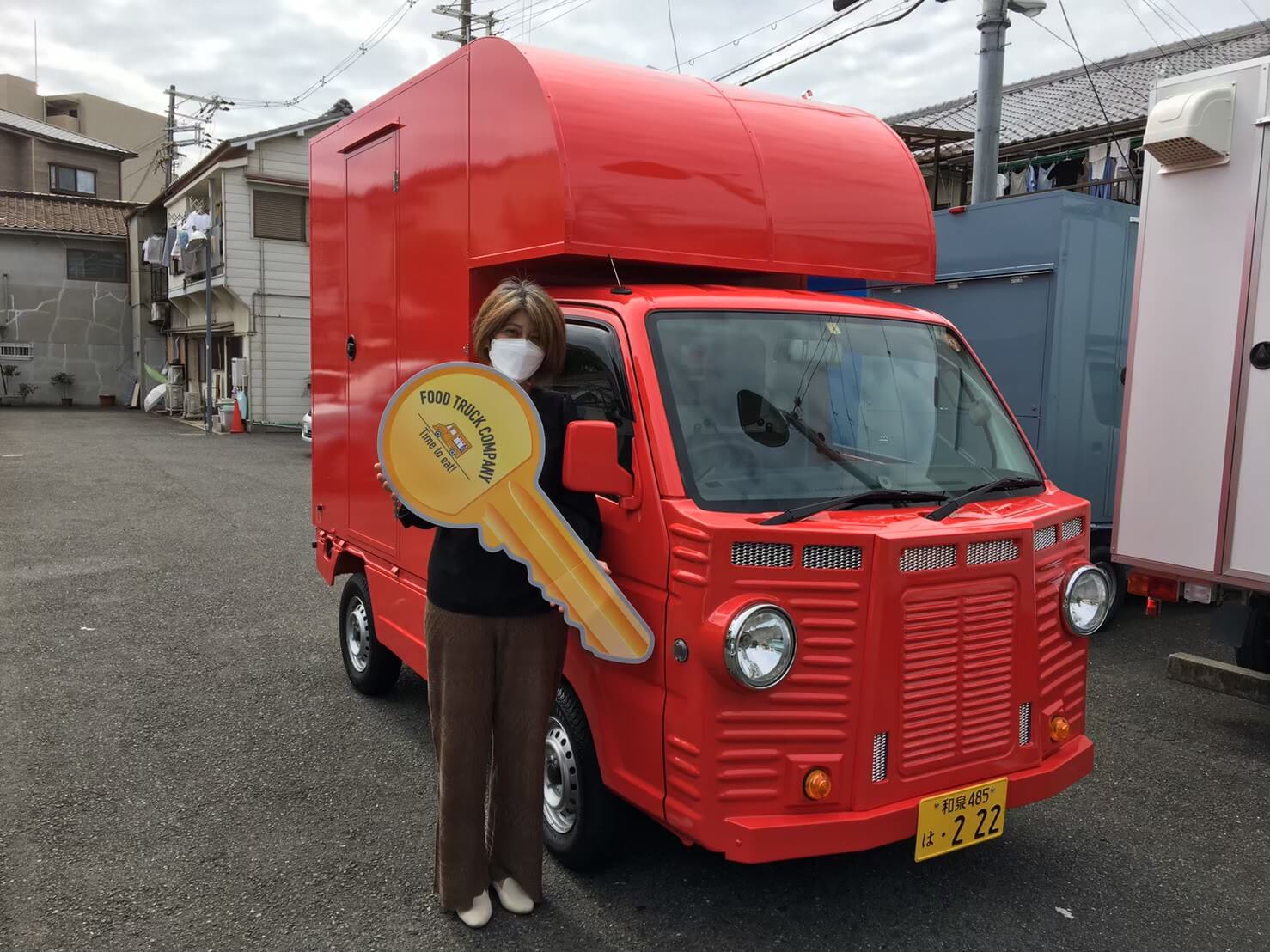 大阪府松原市「西井聡子」様のキッチンカーを製作させていただきました