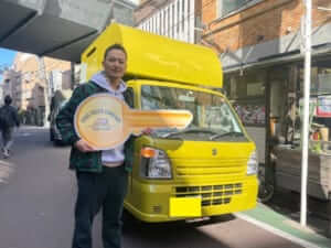 東京都文京区　まぐろ食堂 19 キッチンカー様のキッチンカーを製作させていただきました。