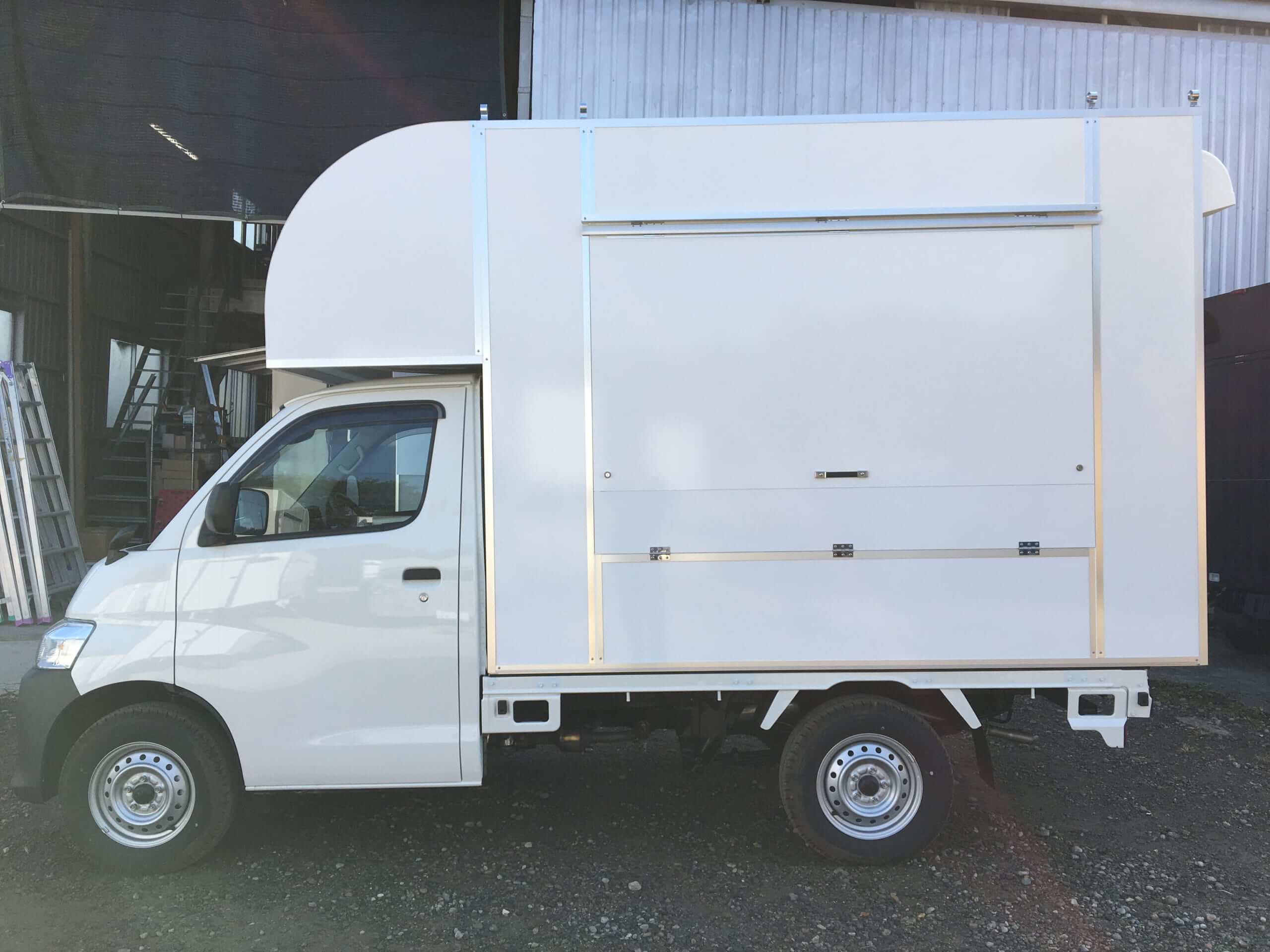 保存版】 新品 キッチンカー シェルBOX オーダーメイド 製作 対応 実績 ...