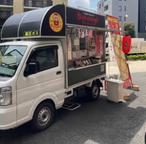 東京都八王子市の「FOODTRUCK bien mangé (フードトラック　ビヤンモンジェ)」様のキッチンカーを製作させていただきました。