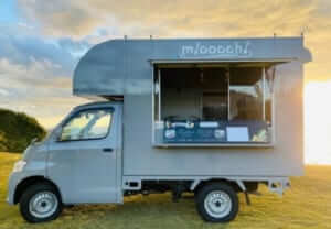 東京都大島町の「micocchi」様のキッチンカーを製作させていただきました。