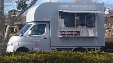 千葉県館山市「BRIGHT FLOWERS KITCHEN」様のキッチンカーを製作