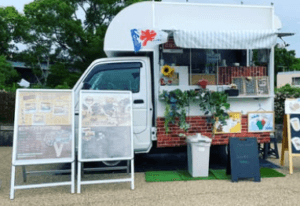 大阪府大阪市「アーモンドパパ」様のキッチンカーを製作させていただきました