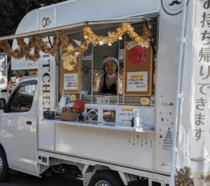 福岡県糟屋郡「８８ｋｉｔｃｈｅｎ」様のキッチンカーを製作させていただきました。