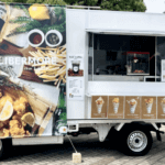 神奈川県横浜市「foodtruck LIBERMORE」様のキッチンカーを製作させていただきました