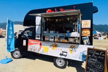 三重県尾鷲市「キッチンカー Ba-mi」様のキッチンカーを製作させて 三重県尾鷲市「キッチンカー Ba-mi」様のキッチンカーを製作させて
