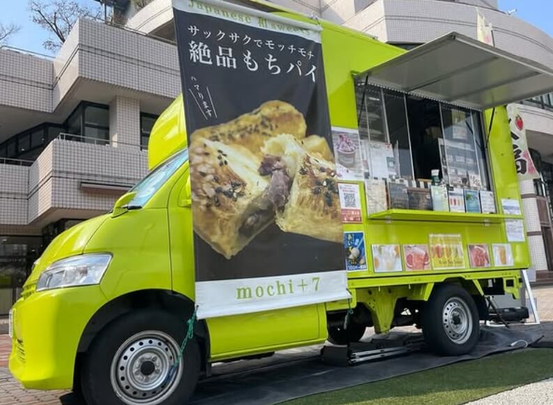 大阪府南河内郡「Mochi+7」様のキッチンカーを製作させていただきまし