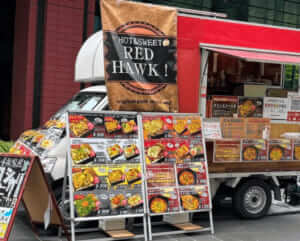 千葉県千葉市中央区「REDHAWK!」様のキッチンカーを製作させていただきました。