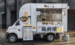 福岡県県福岡市「Journey Wagon 結い鶏」様のキッチンカーを製作させていただきました