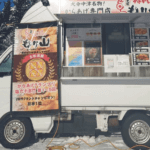岩手県胆沢郡「元祖中津からあげもり山北上店」様のキッチンカーを製作させていただきました。