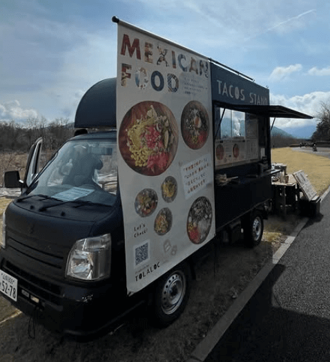 山梨県北杜市「TOLALOC」様のキッチンカーを製作させていただきました