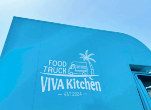 神奈川県横須賀市「VIVA kitchen」様のキッチンカーを製作させていただきました