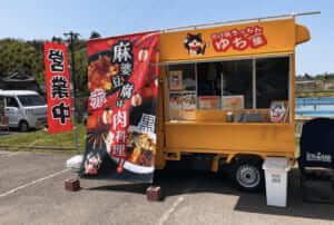 千葉県市原市「化け猫きっちん　ゆち屋」様のキッチンカーを製作させていただきました