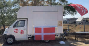 福岡県大牟田市「DAREYORI」様のキッチンカーを製作させていただきました