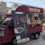 三重県伊勢市「ぶるスジ家」様のキッチンカーを製作させていただきました。