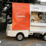 滋賀県甲賀市「cometta」様のキッチンカーを製作させていただきました