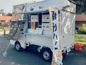 北海道恵庭市「笑ふ」様のキッチンカーを製作させていただきました。
