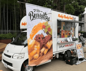 東京都狛江市「Funky Chunky Truck」様のキッチンカーを製作させていただきました。
