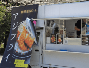 神奈川県相模原市「GRAVELキッチンカー」様のキッチンカーを製作させていただきました