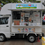 大阪府堺市中区「KITCHEN ふわり」様のキッチンカーを製作させていただきました。