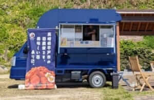 長崎県平戸市「苺屋.平戸1583」様のキッチンカーを製作させていただきました