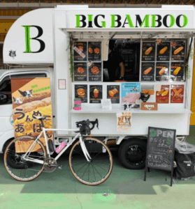 群馬県安中市「BIG BOMBOO」様のキッチンカーを製作させていただきました