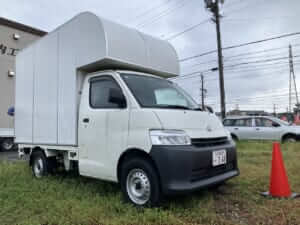 無塗装トヨタ/タウンエーストラックの1トン中古キッチンカー