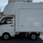 兵庫県川辺郡「クーペキッチン」様のキッチンカーを製作させていただきました