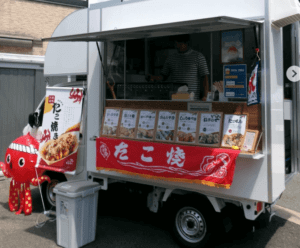 大阪府堺市中区「たこバー」様のキッチンカーを製作させていただきました